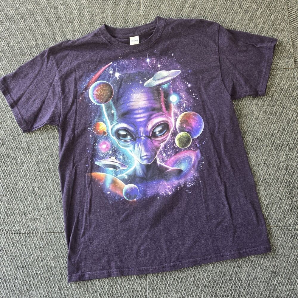 Vintage Y2K Gildan Aliens In Space T-Shirt Tee Purple Psychedelic Large